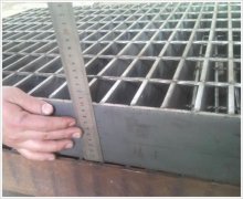 护栏网产品:重型钢格板